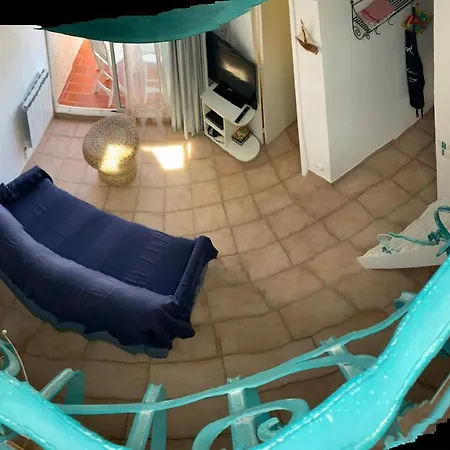 De La Couleur Aux Marquises Apartment